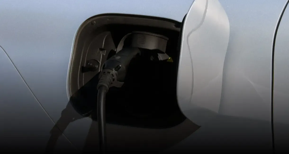 Carga rápida 30%-80% en 20 minutos (40 kW CC)